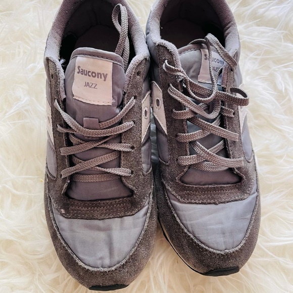 Saucony sneakers 4 size (fit 5) like new - Picture 2 of 5